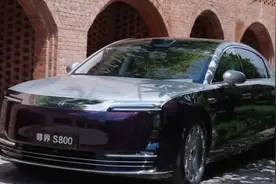 尊界S800和奔驰迈巴赫，背后真正实力的较量