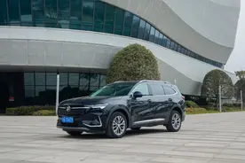 试驾昂科威Plus 652T五座四驱豪华型：惊喜不止是大而已图片