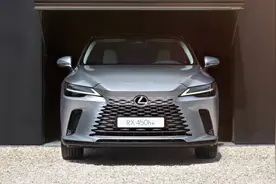 雷克萨斯RX插混要来了，预计每月油费5百元，和飞度一个水平？图片