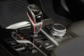 宝马电子档杆演变史，拨片档杆开始取代“大鸡腿”档杆了？图片