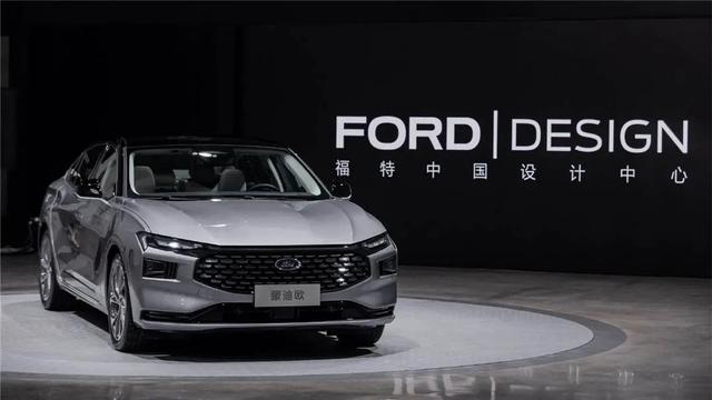 瞄准中东客户 最高搭2.7T动力！新一代福特金牛座亮相