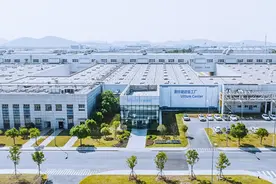 上汽通用武汉奥特能超级工厂竣工，别克首款奥特能平台车型下线图片