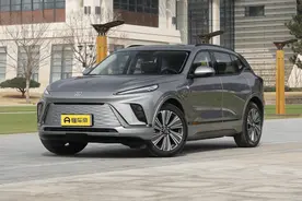 别克E5正式上市，首款采用奥特能平台车型，采用纯电驱动图片