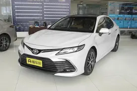 广汽丰田第八代凯美瑞，配2.5L自吸发动机，销量为何一直居高不下图片