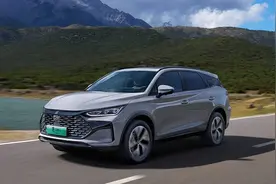 2025款比亚迪唐DM-i上市，约等于换代车型的它值得买吗？图片