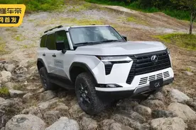 在不加价的情况下 你会选择它还是奔驰GLE SUV？解读全新雷克萨斯GX图片