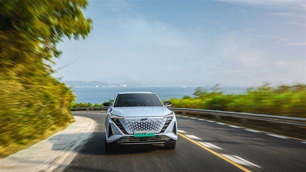 油耗0.9L，续航破千公里，欧尚Z6智电iDD才是PHEV专家！