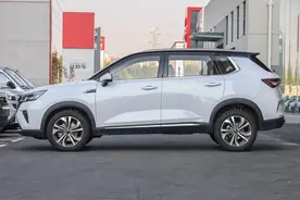 建议上班族开新能源汽车，不妨看看这两款车，皮实耐用，能耗经济图片