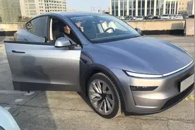 24号到店！特斯拉焕新Model Y实车提前现身，配450马力+续航719km图片