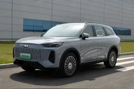 奇瑞风云T9插电混动中型SUV，乘坐舒适且有很好的经济性图片