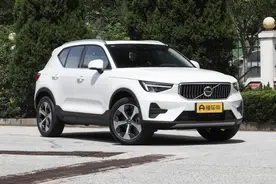 同为豪华紧凑级SUV，沃尔沃XC40和凯迪拉克XT4到底该如何选？图片