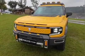 深蓝G318 2025款无忧穿越版四驱秘境版与揽巡对比，选谁更有优势