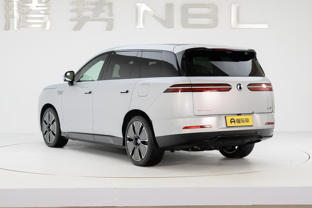 腾势N8L预售31.98万元起