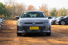 2025款大众帕萨特上市：经典焕新，稳中求变图片