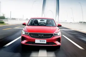 跑不快还刹不住？麋鹿油耗大反转！第四代帝豪实测有惊吓也有惊喜图片