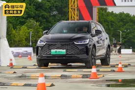 云辇-C系统真有这么神？ 试完新款比亚迪汉/唐之后明白了！图片