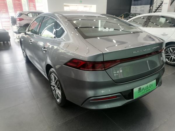 实拍体验比亚迪秦PLUS EV，纯电续航420km，家用首选车型