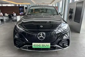 到店实拍奔驰EQE SUV，大五座空间，最大续航613km，值得入手吗？图片