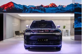 没想到吧，巴黎车展上的问界是从重庆开过来的图片