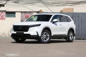 想买日系SUV，本田CR-V与丰田RAV4这些差距，你知道吗？图片