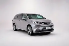 一汽丰田格瑞维亚VS广汽丰田赛纳，兄弟车型怎么选？图片