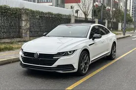 20年大众CC，6.7万公里一手车，轿跑气质浓郁，12.78万值吗？图片