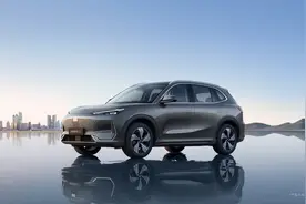 吉利银河 E5 购车手册：充电口位置尴尬，首推 11.98 万的 440km 探索版图片