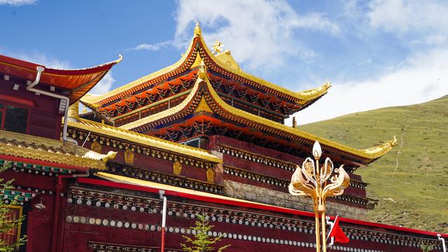 一场关于自由的奔赴：驾乐道L90游塔公草原