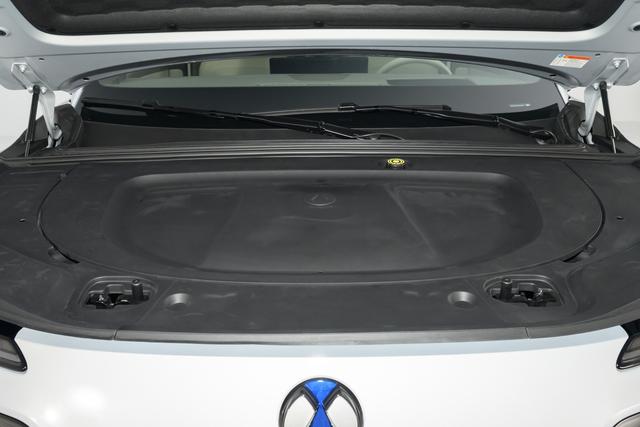 腾势N8L预售31.98万元起