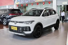 限时一口价7.99万元起，搭1.5L/1.5T动力，大众途岳新锐上市图片