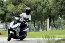 测评QJMOTOR鸿125标准版︱7999？UY你怎么看？图片