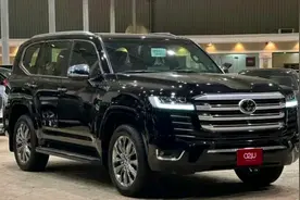 实拍新丰田兰德酷路泽，国六版将登场，3.5T+10AT，或130万元起图片