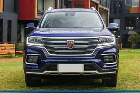 优缺点都很突出的大7座，指导价16.88-22.88万，上汽荣威RX8香吗图片