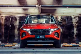 20万内驾控、智能、颜值全都要！试驾第五代 途胜L 8AT图片