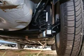 为什么车子开久了底盘松散、有异响，到底是哪坏了？看完你就懂了图片