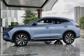 2025款比亚迪宋PLUS DM-i深度测评：混动SUV的性能图片