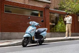 五羊本田125代步踏板上市，售8680元，油耗1.87L，以实用为主图片