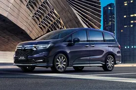 中型MPV对比：低配奥德赛 VS 低配传祺E8图片