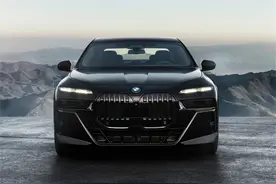 全新宝马7系上市！全系3.0T+水晶内饰 还有8K屏幕？图片