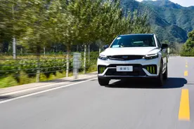 “炸”裂性格小能手 试驾吉利星越S图片