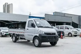 务实的小货车，满载质量近2吨，4.33万起，带你看荣光小卡加长版图片