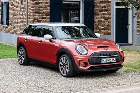 对开尾门造型别致，面向年轻家庭，弧光MINI CLUBMAN产品力解析图片