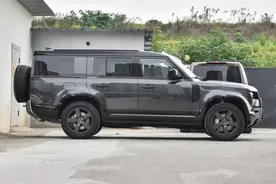 被低估的硬派SUV，车长超5米3，5.0T V8+四驱+空悬，比奔驰大G霸气图片