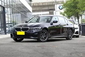 29.39万起售，标配2.0T+8AT，纵置后驱布局，宝马3系是你的菜吗？图片