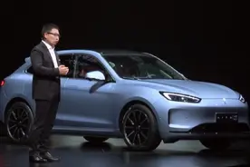 优缺点都挺明显！三十万的“油改电”问界M5 EV，真的能买？图片