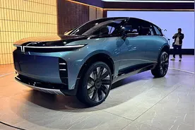 新车 | 2026年上市/全新揽胜星脉同平台，塔塔Avinya X实车亮相图片