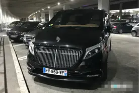 梅赛德斯-奔驰全新一代V级车型路试谍照曝光，2025年内首发亮相图片