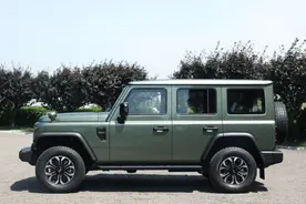 13.99万起，最低配带大梁带4驱，2.0T发动机，这款越野小车值得看图片