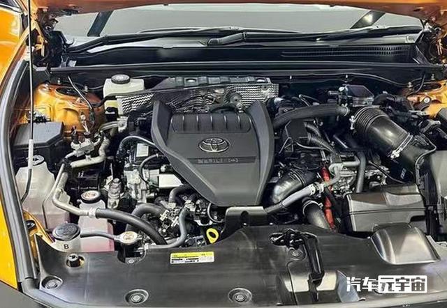 丰田全新皇冠跨界版实拍！10月进口国内销售，国产换汉兰达2.0T