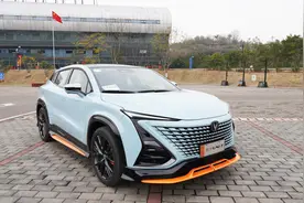 试驾长安第二代UNI-T，未来车型升级换代的模版图片